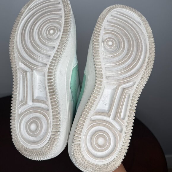 Nike Air Force 1 Platform Barely Green Mint Wmn Sz 8.5 - Picture 7 of 7